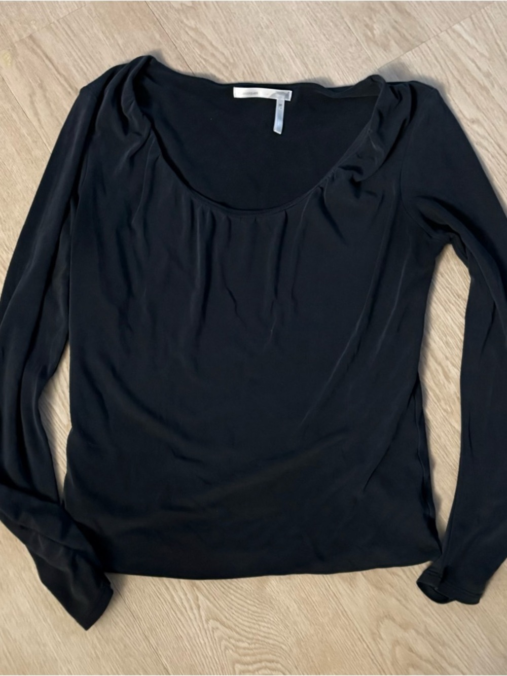 Black Long-Sleeve Scoop Neck 100% silk